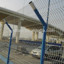 Powder coated steel grid fence