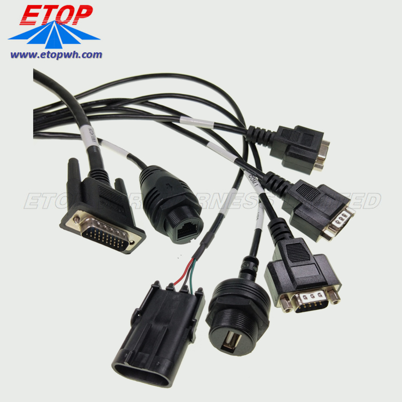 Conector RJ45 sobremoldeado e arnés de cables D-sub moldeado