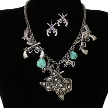 Texas Double Gun Fashion Necklace Set