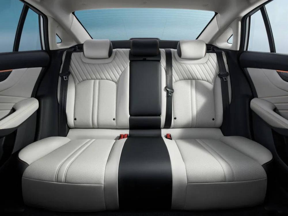 En iyi gaz kilometre ile lüks sedan 7 jpg Luxury Sedan With Best Gas Mileage 7 Jpg