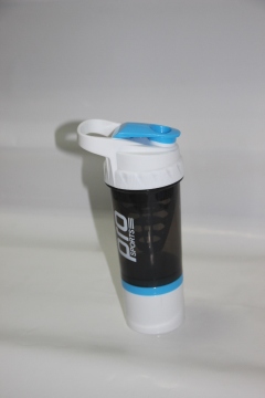 Plastic shake the cup