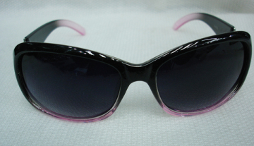 Black Plastic women Sunglasses