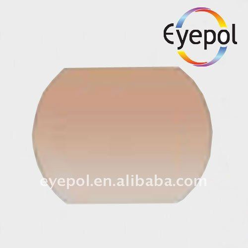 Progressive thin film polarizer lens for sunglasses