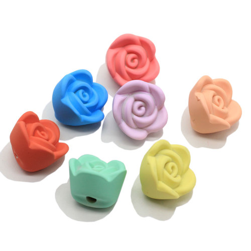 Kolorowe mieszane matowe żywiczne kwiat róży Flatback Cabochon z wywierconymi otworami sztuczna róża etui na telefon DIY Decor 22MM