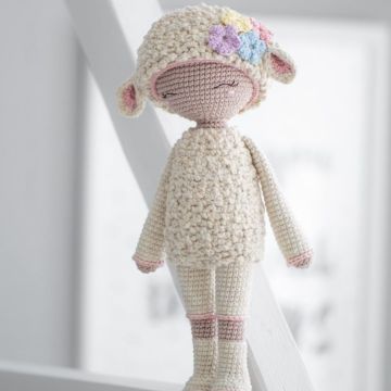 उच्च गुणवत्ता शर्मीली लड़की Amigurumi बुनना पैटर्न