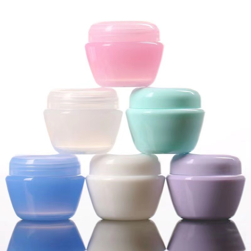 Pot de crème cosmétique en forme de champignon de différentes couleurs PP