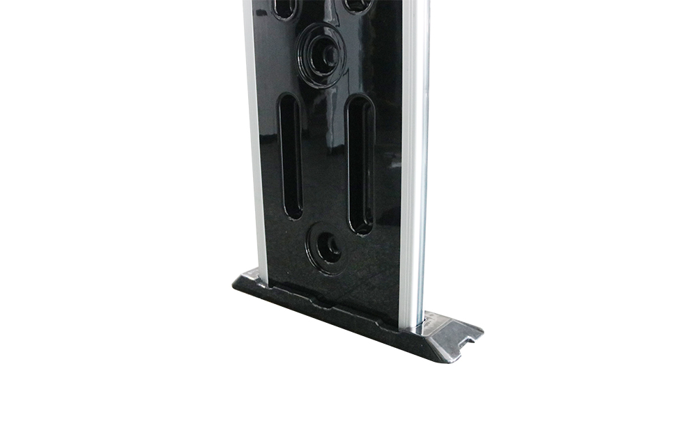 Uniqscan  IP65 waterproof UM500 NEW Apaerance  Walk through metal detector with ABS materials