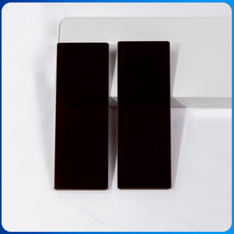 nom par défaut default name