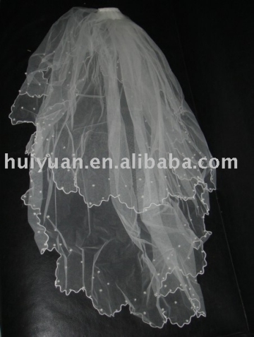 lace trim wedding veil