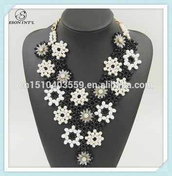New Elegance Beautiful Female Pearl Chain Long Beads Flower Necklace