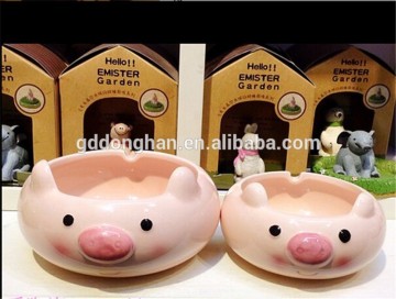 Factory wholesale pig shape unique ceramic ashtray