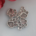 200 sztuk postarzane odciski łap zwierząt Charms zawieszki do tworzenia biżuterii DIY 15x12MM