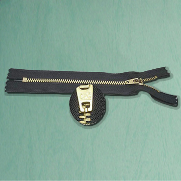 Close-End  Brass Zipper With YG Slider