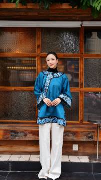 Qidu Silan Embroidered Patchwork Top