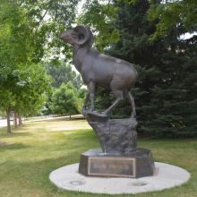 Chinese factory customized life size bronze goats sculpture for sale