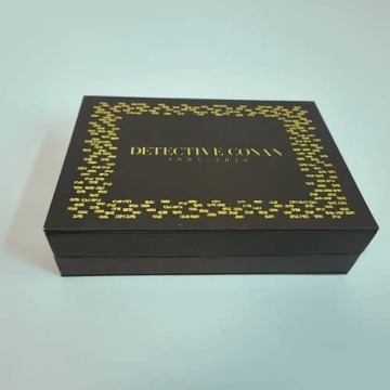 Compact Flip Box for Travel-Friendly Storage