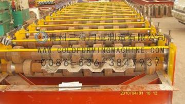 carriage board cold forming machine