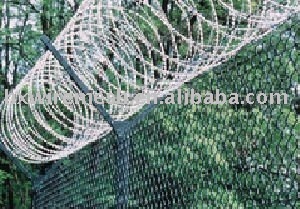 Chainlink razor wire fence