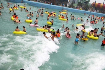 surf wave pool water park wave pool