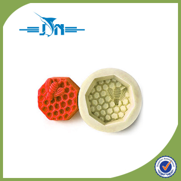 factory offer 6 six compartment train silicone cake mold with great price