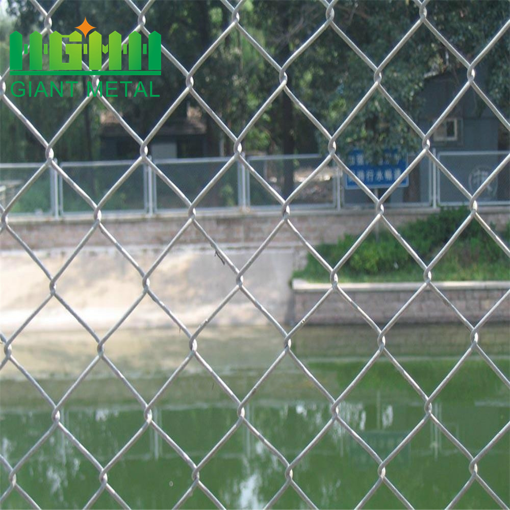 Cyclone Wire Mesh Galvanized Chain Link Fence