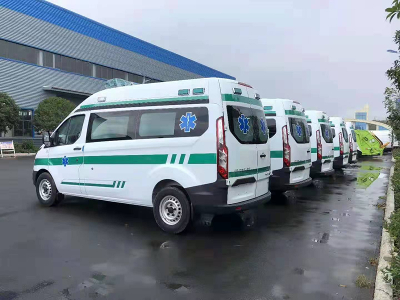 Ambulance Ford 5