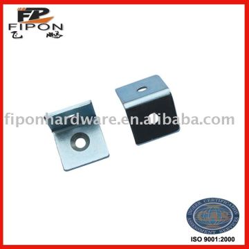 Metal corner bracket