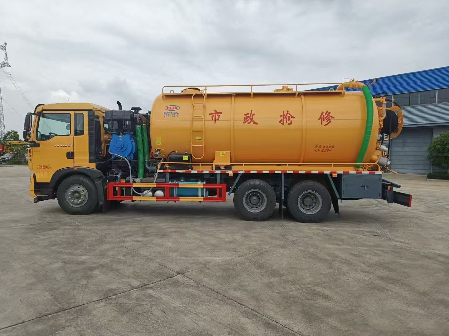 Профессиональный канализационный аспиратор для городской уборки Professional Sewage Suction Truck for Urban Cleanup