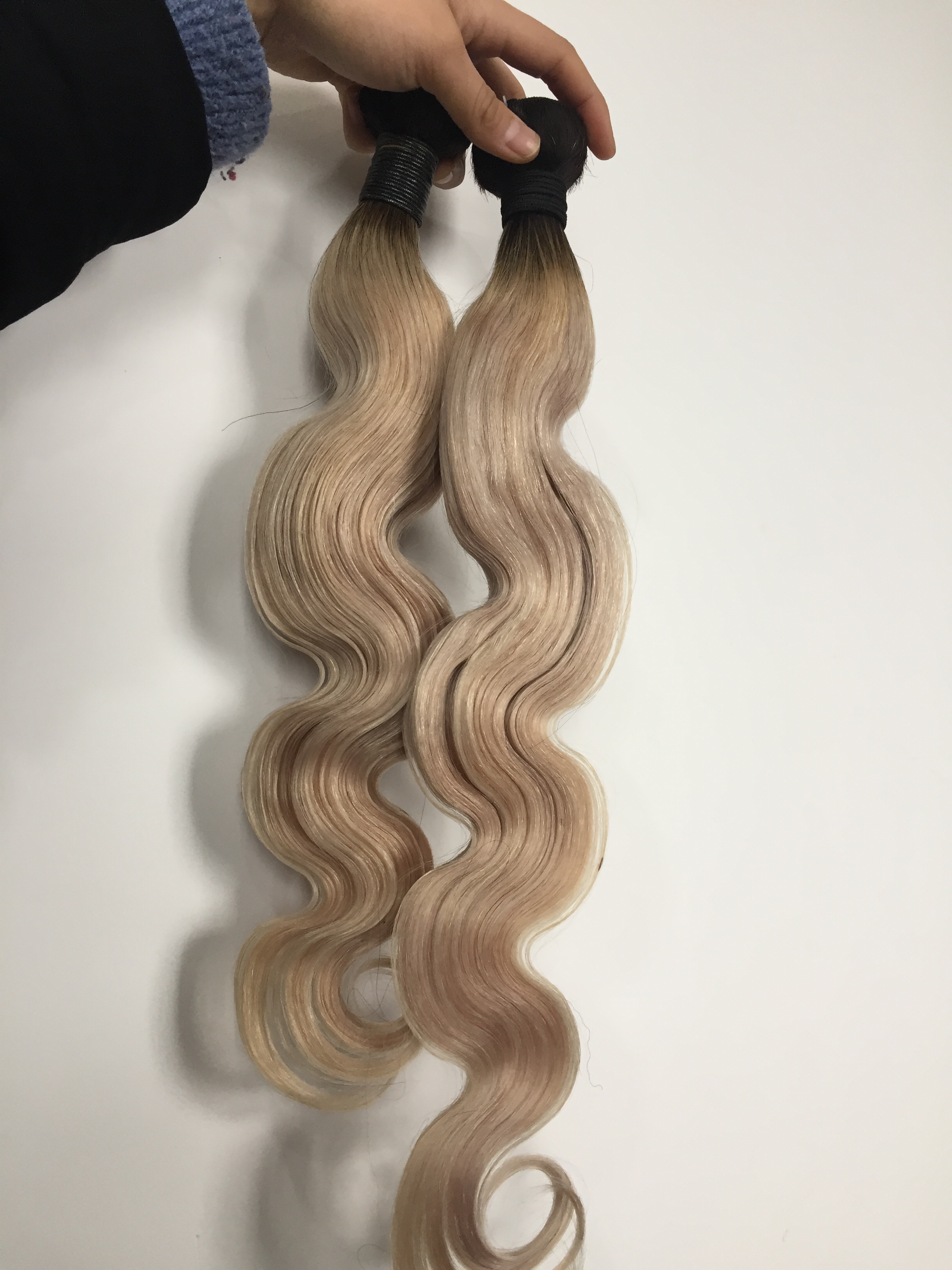 Ombre color 100% cuticle aligned body wave human hair weave bundles mink virgin Brazilian hair weave blonde color body wave