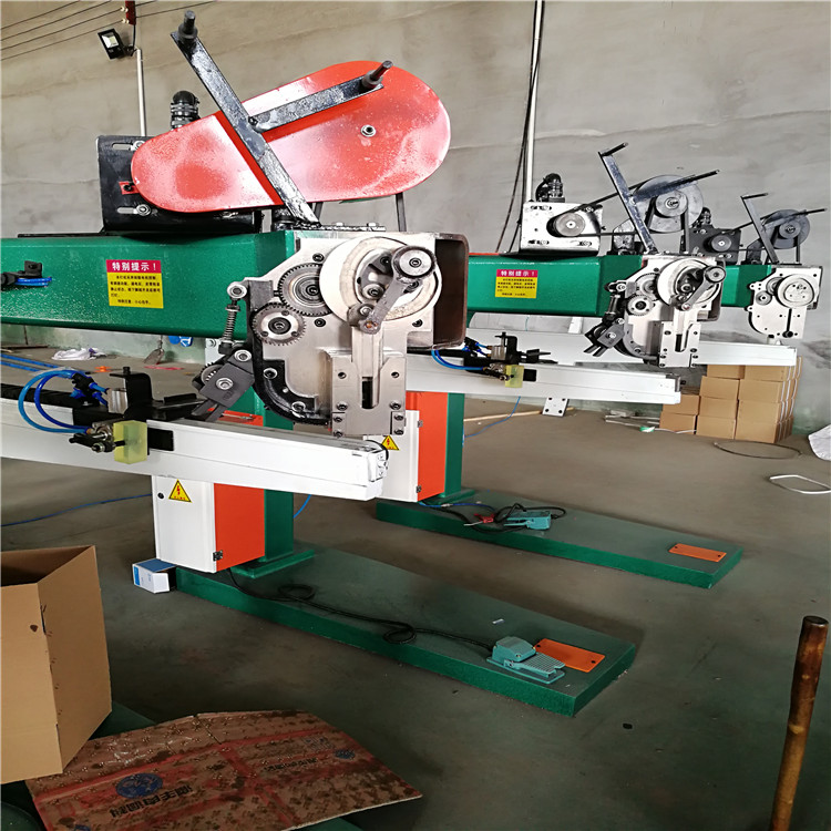 Hot sales high speed electrical manual feeding carton box stitching machines /stitcher
