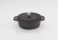 cast iron oval mini pot