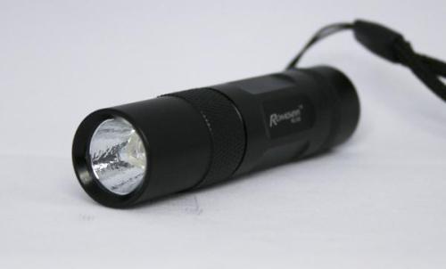 O RC-D5 120 Lümen CREE XR-E Q5 LED el feneri (1 * AA pil)