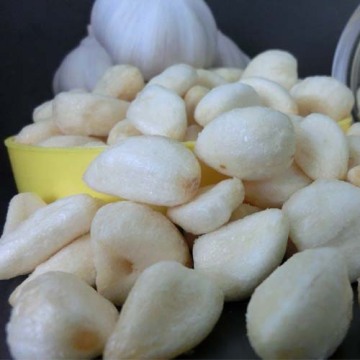 Vacuum Fried Garlic cloves whole