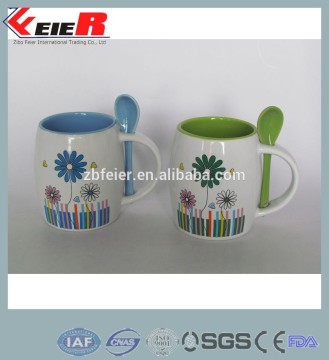 Ceramic coffee mug with spoon