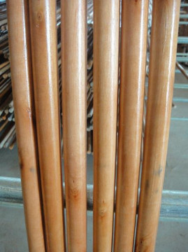 1.2m varnished wooden stick