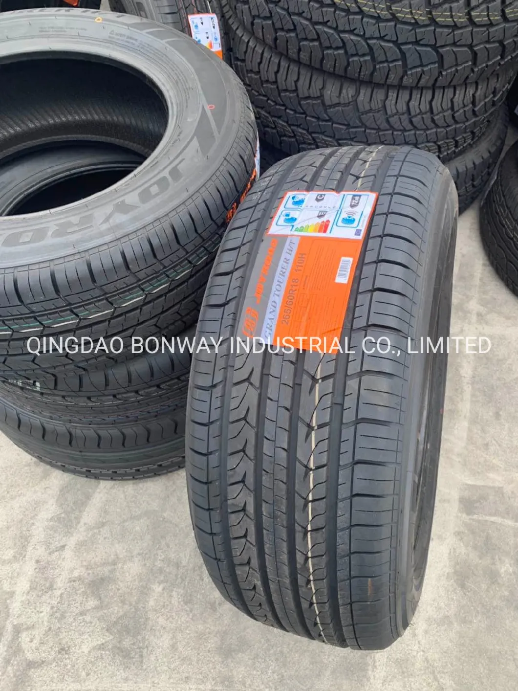 Semi Radial Passager Car Tyre, SUV UHP Car Tyre, Tubeless PCR Tyre, Tyre with Popular Patterns