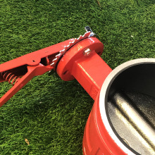 Grooved handle butterfly valve