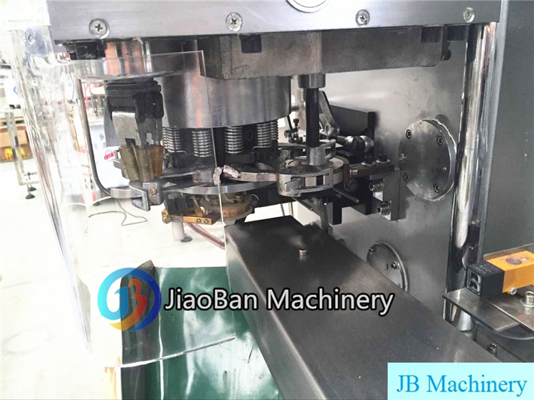 Flow Automatic Lollipop Candy wrapping Packaging Machine