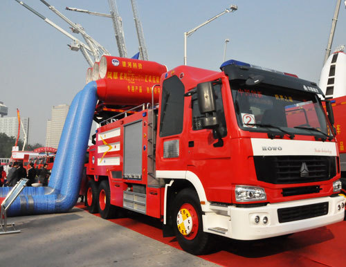 HOWO 5m3 Smoke removal fire fighting truck