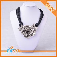 Hand make Necklace Flower Shaped Faux Suede Necklace 