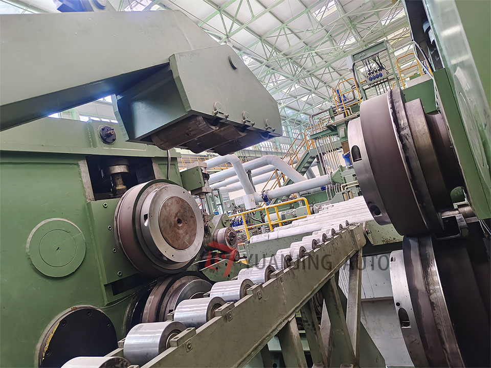 Advanced Cross-Cutting Machine for Metal Sheets