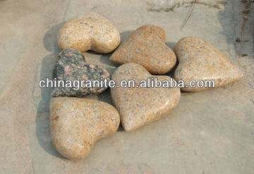 hart shape stone decoration