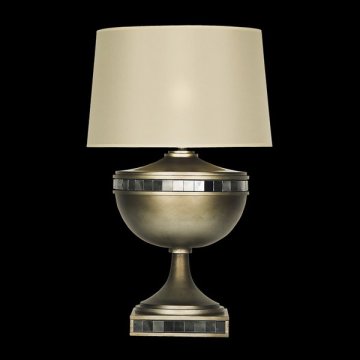 Traditional table lamp