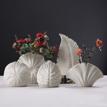 Modern Luxury Ceramic Vase for Dining Table - Sea Shell Decorative Aromatherapy Vase