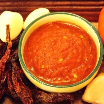 Top Grade Red Garlic Chutney Fresh