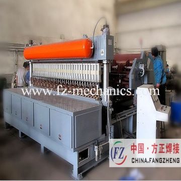 Concrete reinforcing steel mesh weldin machine