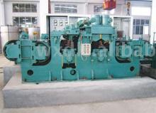 Tension bending leveler