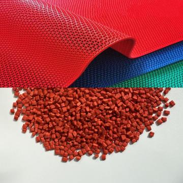 Bright red masterbatch for plastic production