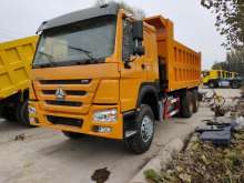 Good Conditions Road Transport Dump Truck