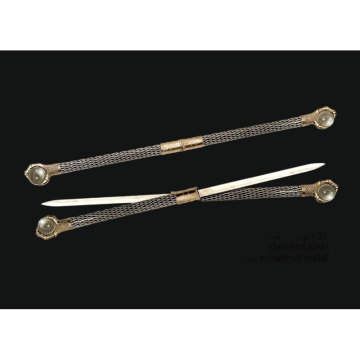 Stylish and Functional Staff Knife Design